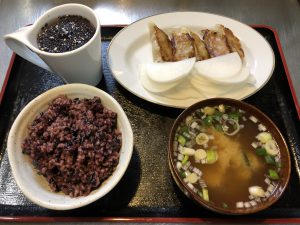 一汁二菜 飲み物：クロックティー